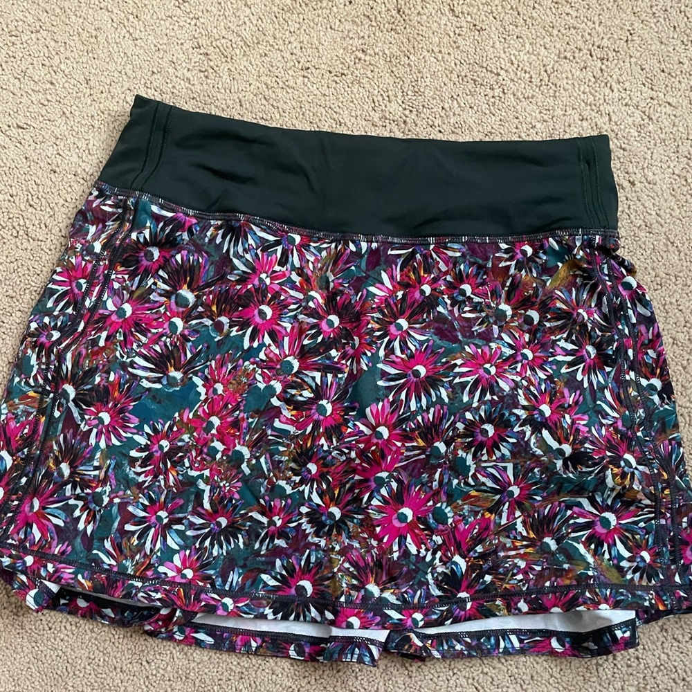Lululemon play off pleats skirt